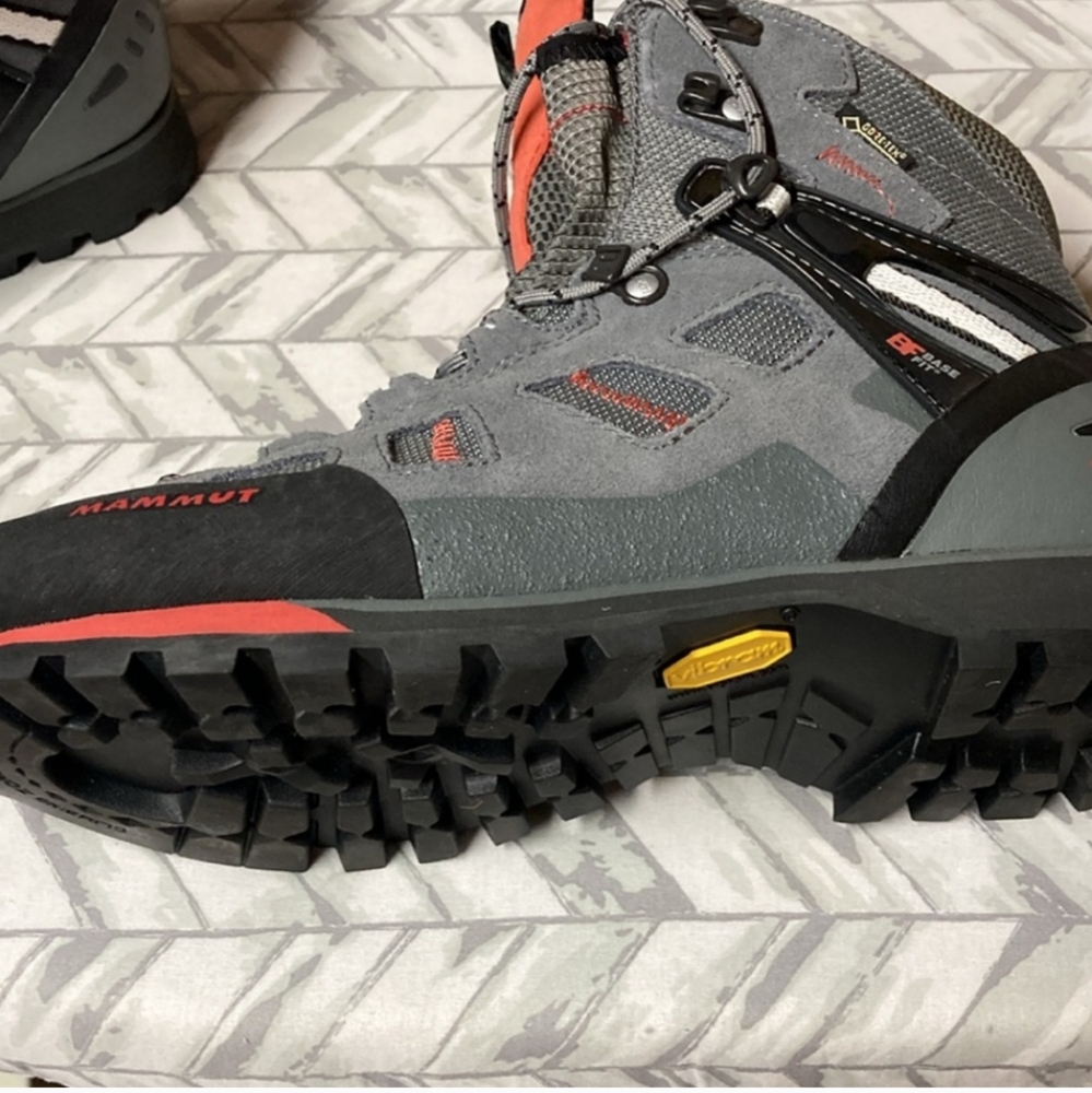 Mammut Ayako High GTX Mid rise hiking boot Sz. 7 waterproof - Picture 4 of 13